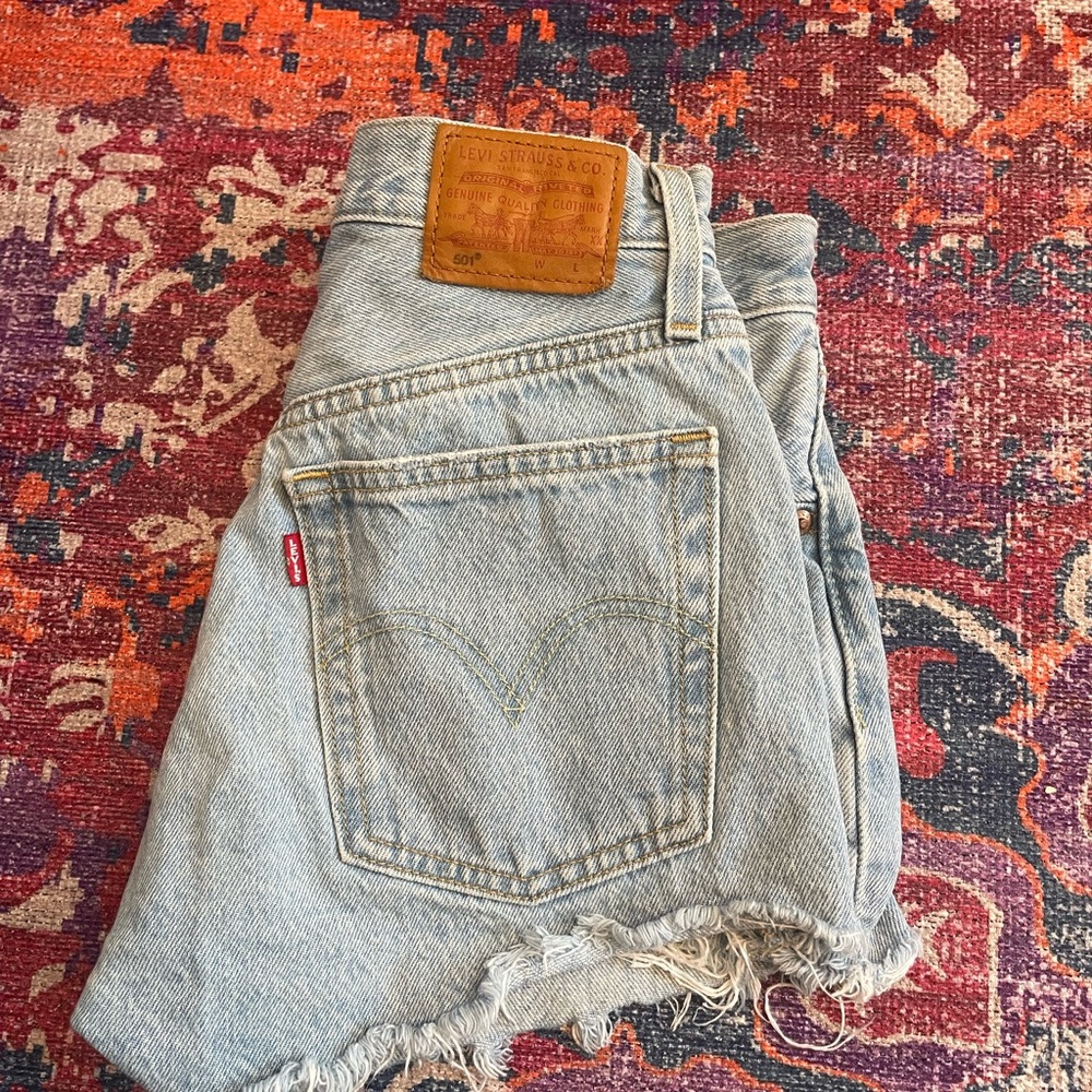 Women’s Levi shorts